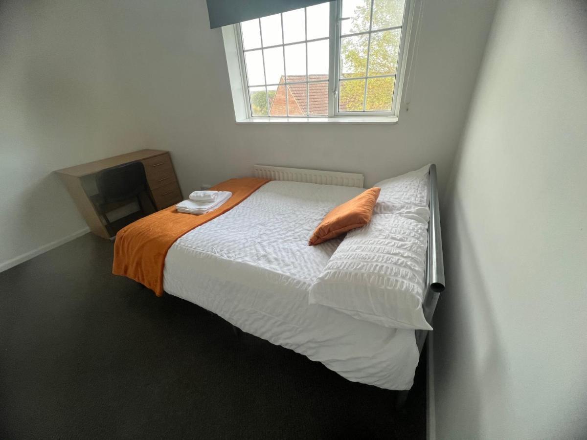 The Coral Guest House 1 Mile From Winchester Market Exterior foto